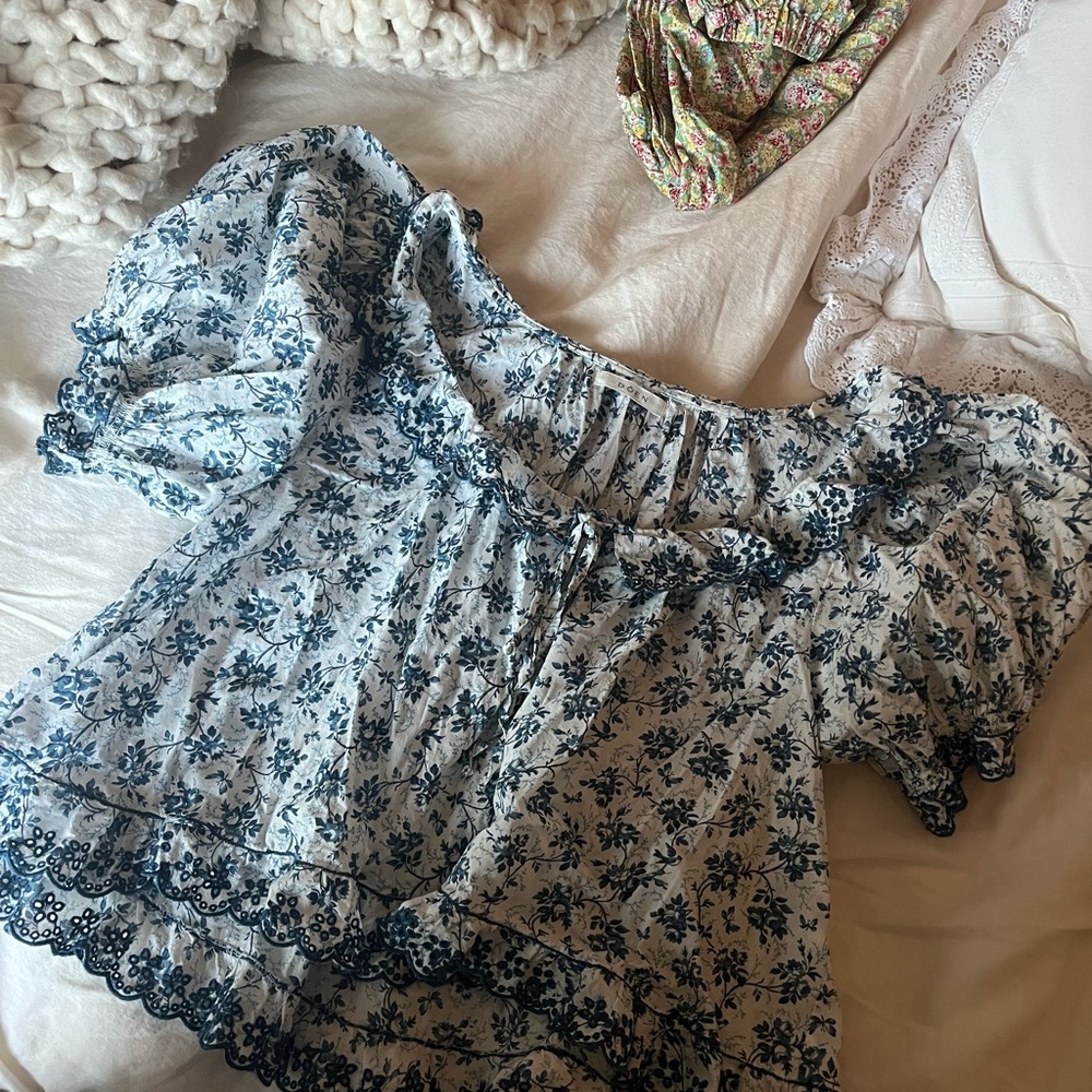 Dôen Lazuli top in Songbird Toile size Medium— rare find in this size